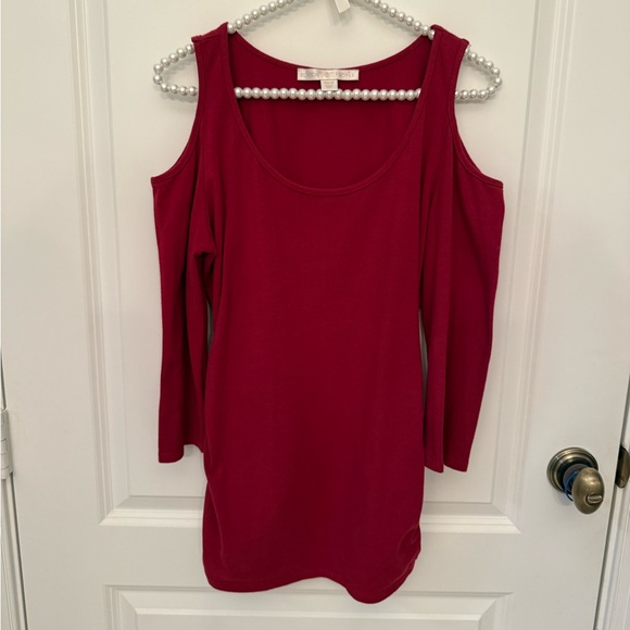 Cold shoulder shirt - Picture 1 of 5